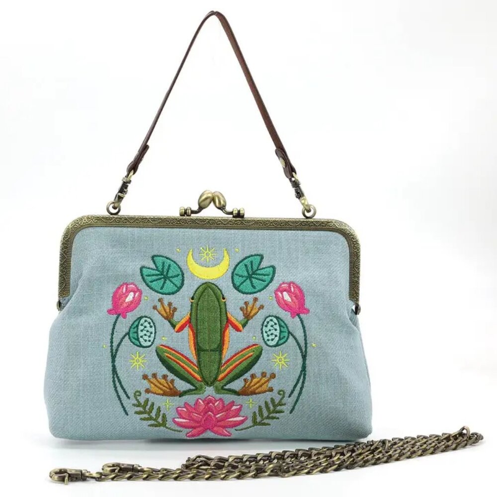 Frog in the Lily Pond Kiss Lock Bag in Linen Cotton Blend Material     NEW!